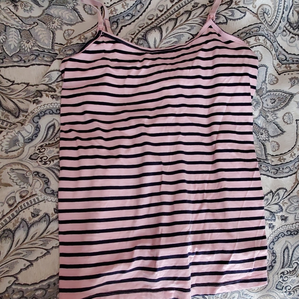 Nursing tank